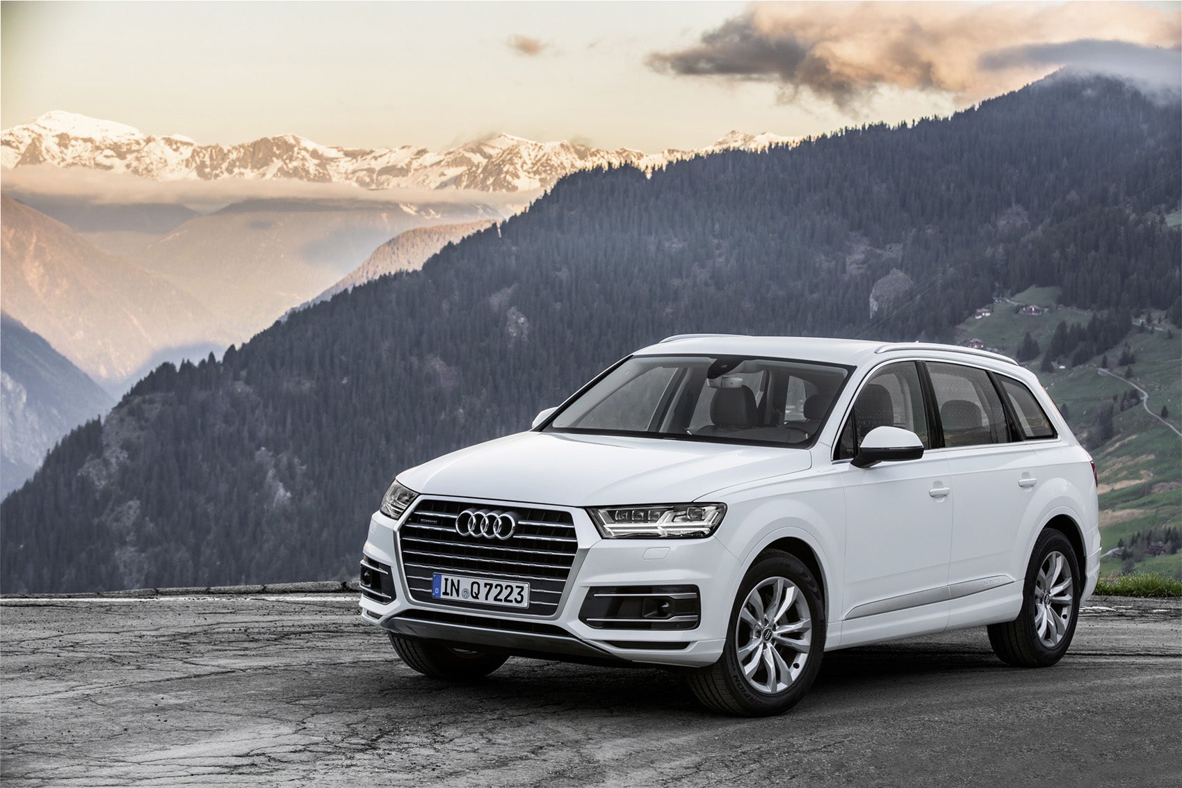 Accessories > Q7 > Q7 > Audi India